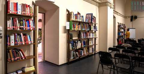 Bari, apre una biblioteca nel Palazzo della Città: «Il Comune diventi luogo di partecipazione»